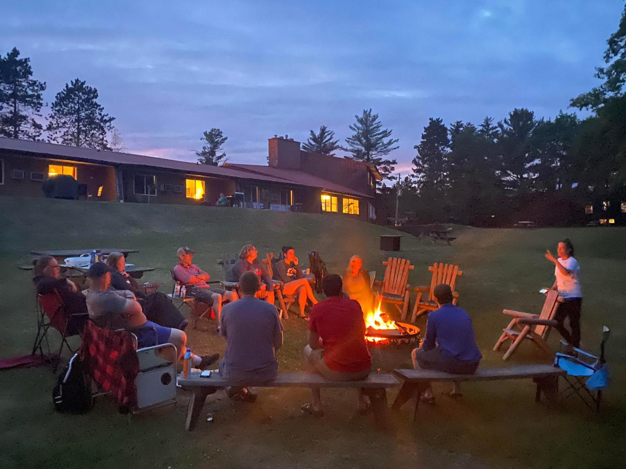 Hiawatha Lodge Inn Eagle River Bagian luar foto