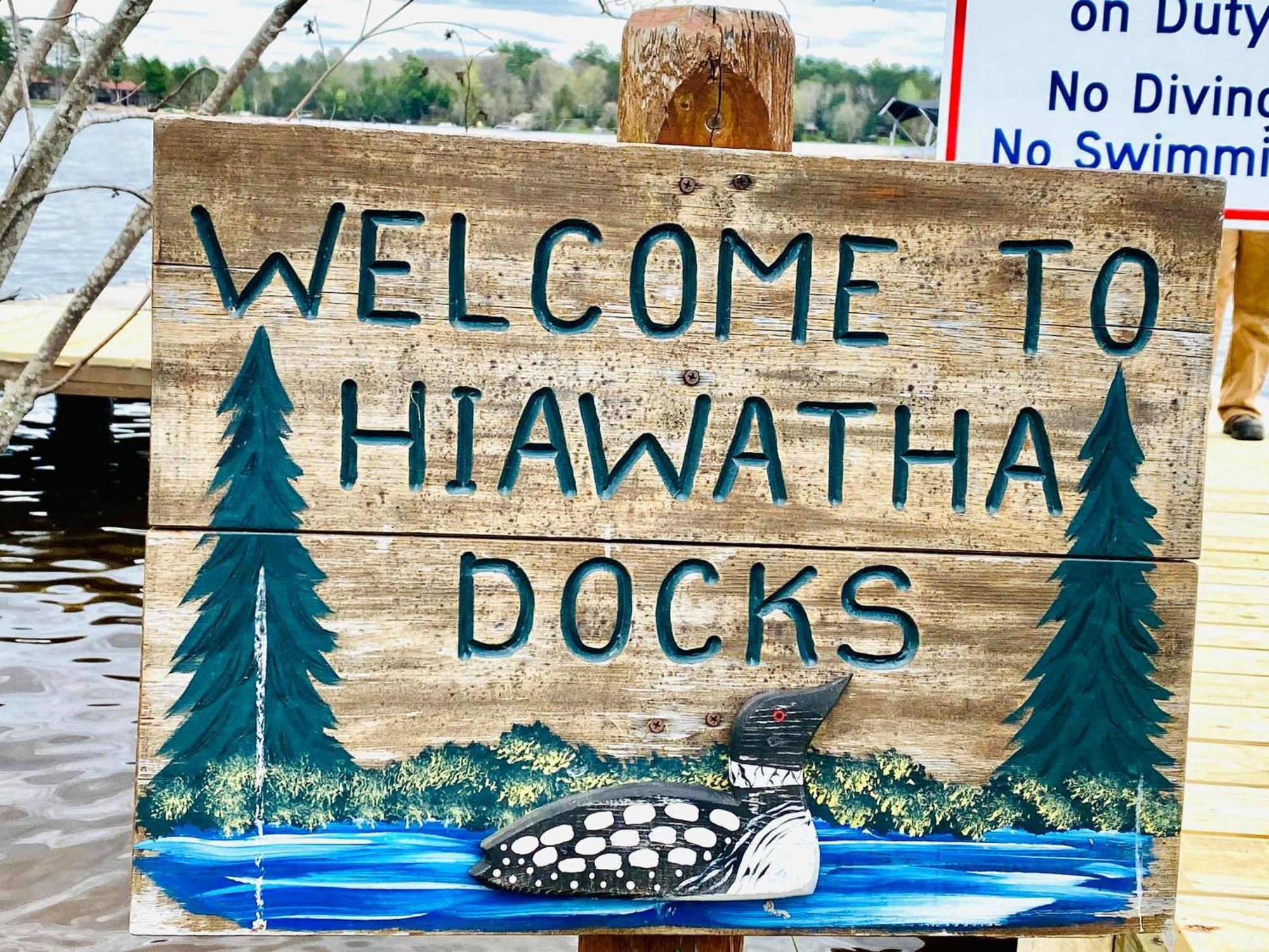 Hiawatha Lodge Inn Eagle River Bagian luar foto