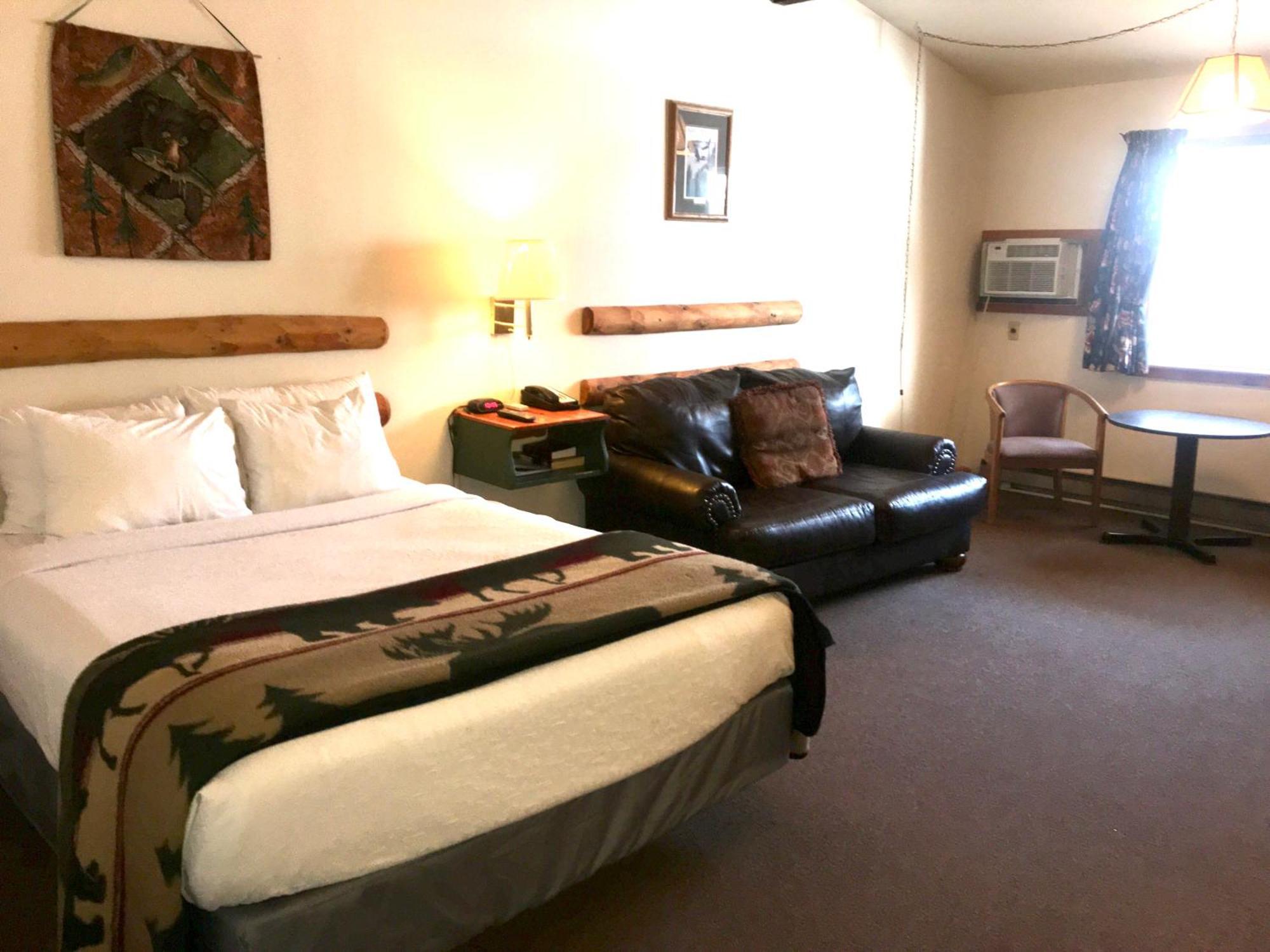 Hiawatha Lodge Inn Eagle River Bagian luar foto