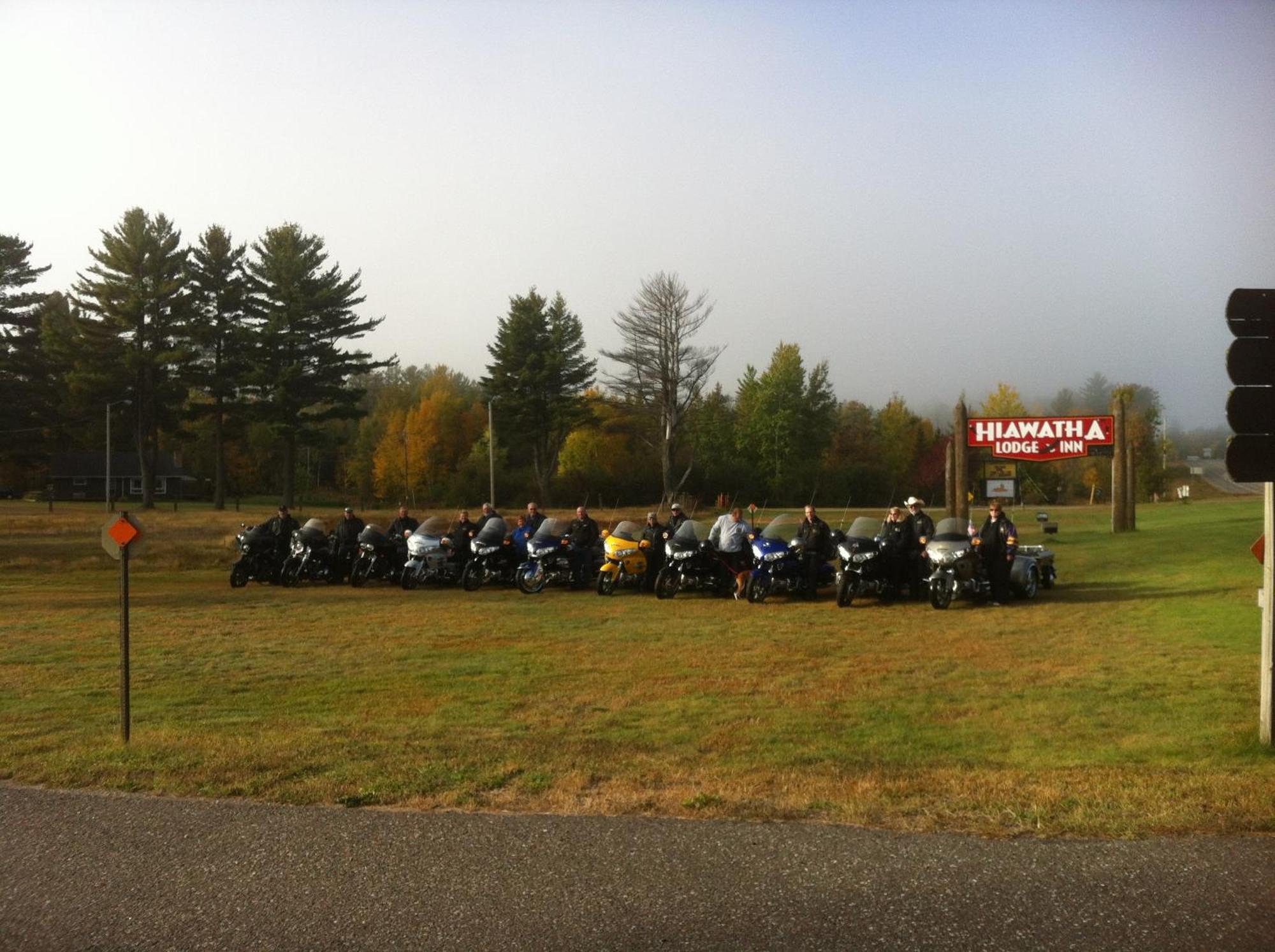 Hiawatha Lodge Inn Eagle River Bagian luar foto